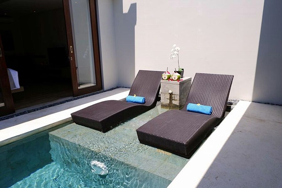 Cross Bali Breakers Hotel Jimbaran Exterior foto